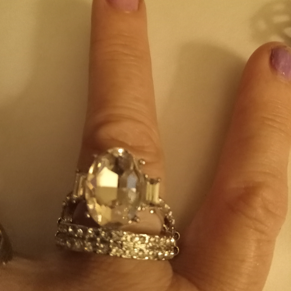 Rounded Large Diamond Rhinestone With Accents And… - image 3